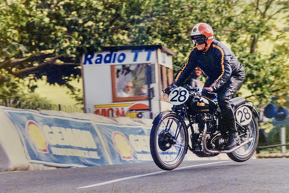 Helmut Krackowizer, 68 years old, Lap of Honour 1990 at the TT