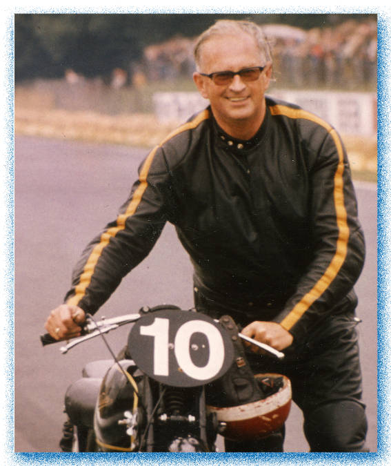 Helmut Krackowizer, Hockenheim-Ring 4.10.1980, on Rudge 350 cm³ TT Replica Vintage 1931